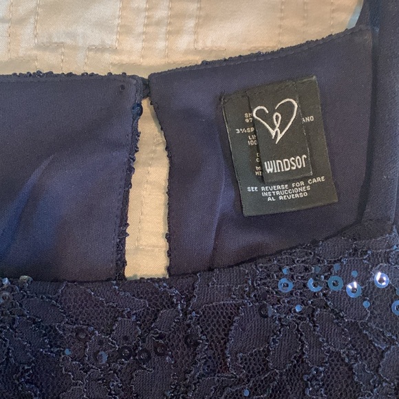 Semi/formal Navy dress - Picture 4 of 4